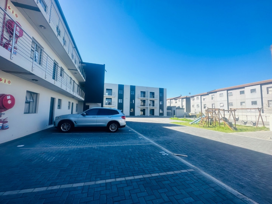 2 Bedroom Property for Sale in Parklands Western Cape